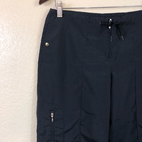 Nike black lightweight jogger style Capri pants - Picture 4 of 5